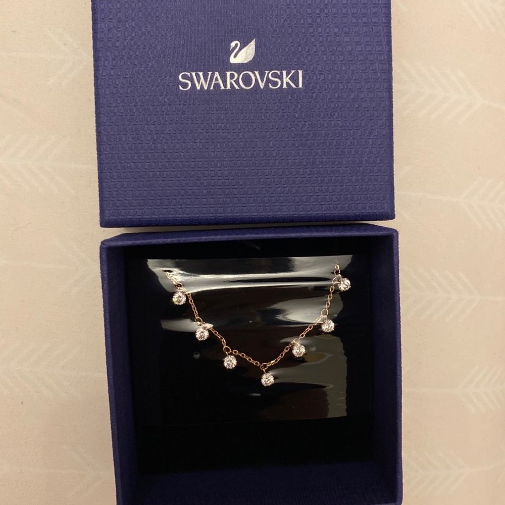 BNWT Swarovski Rose Gold Necklace